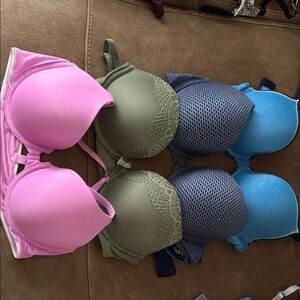 Victoria's Secret Pink and Green T-Shirt Bras Molded Cup